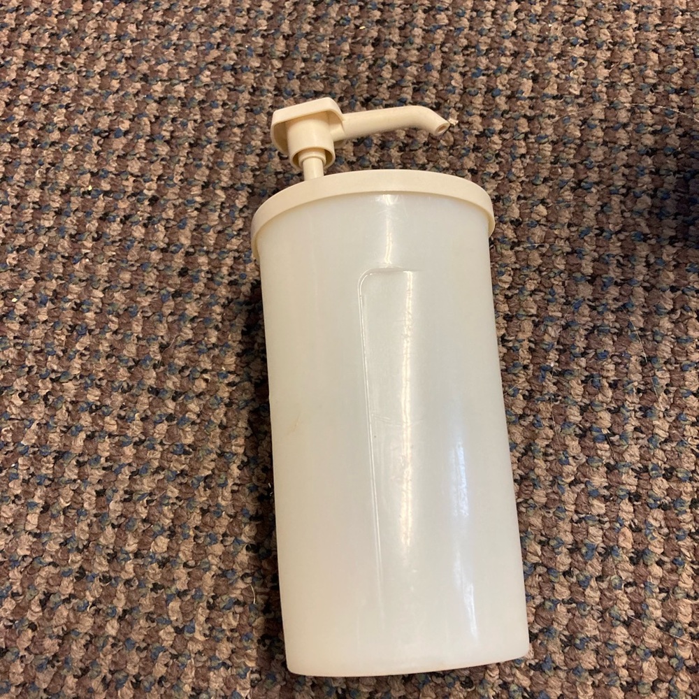 Vintage Tupperware handsoap hand Soap lotion pump 640 1553 almond dispenser lid